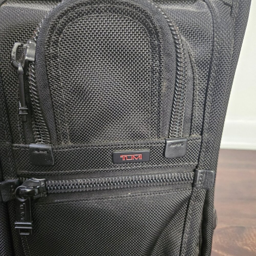 TUMI 26103DH Alpha Rolling Laptop Bag under seat carry-on luggage topper - Picture 4 of 11